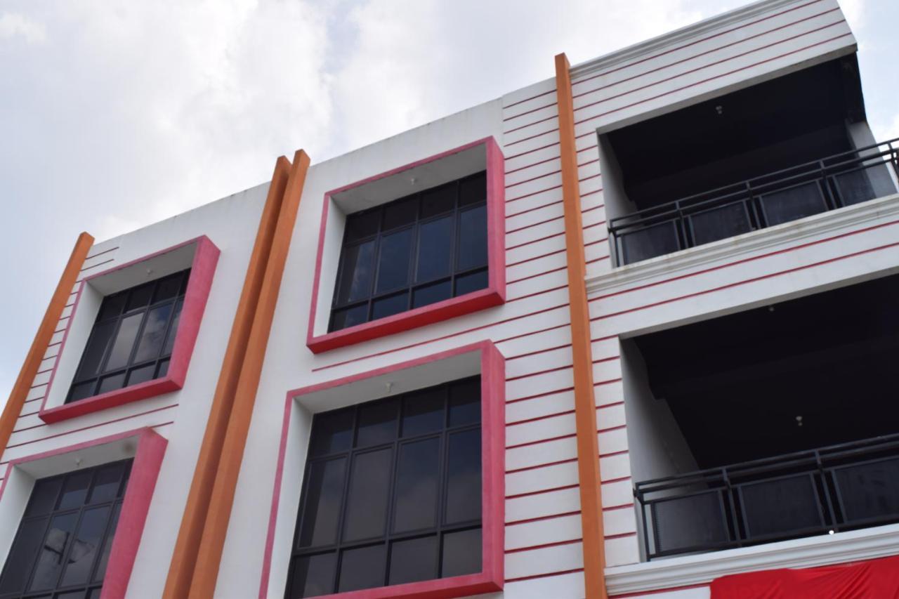 Hotel Sriwijaya 99 Palembang Buitenkant foto