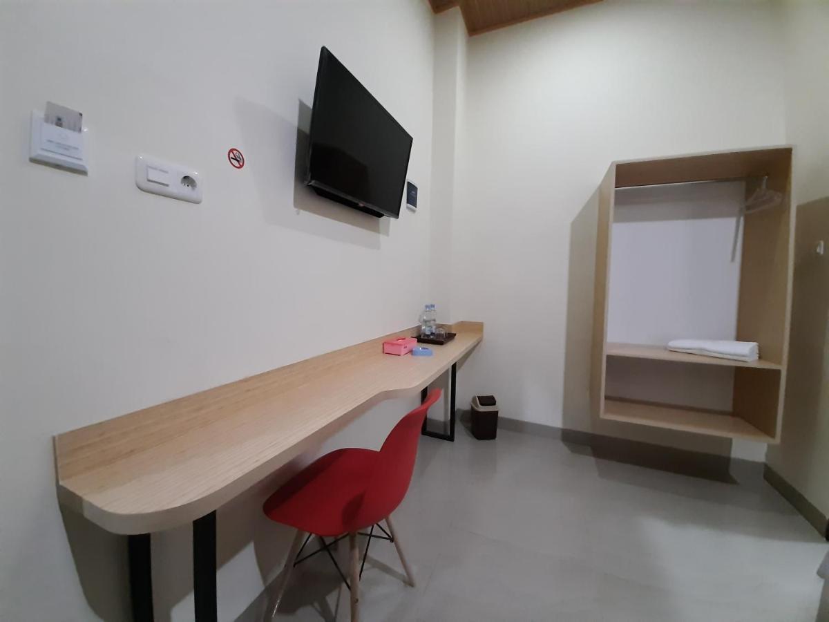 Hotel Sriwijaya 99 Palembang Buitenkant foto